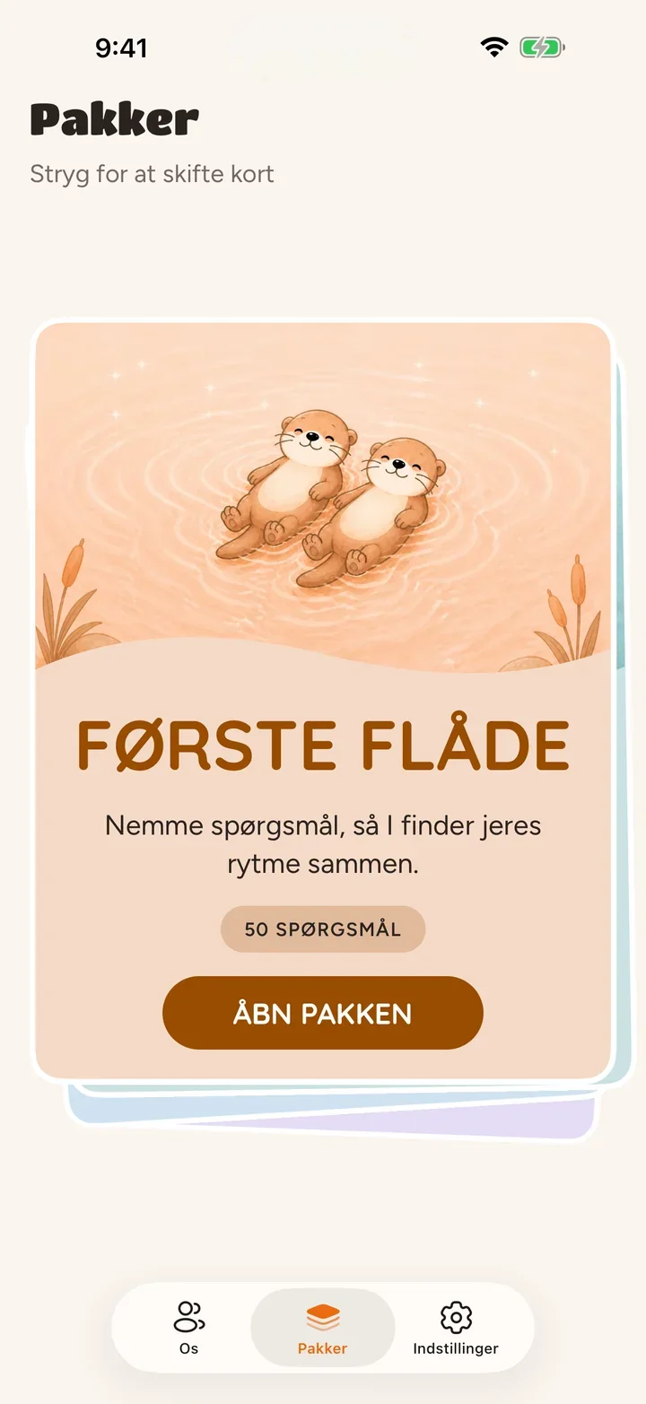Pakkehylden med Første flåde åbnet over kortene